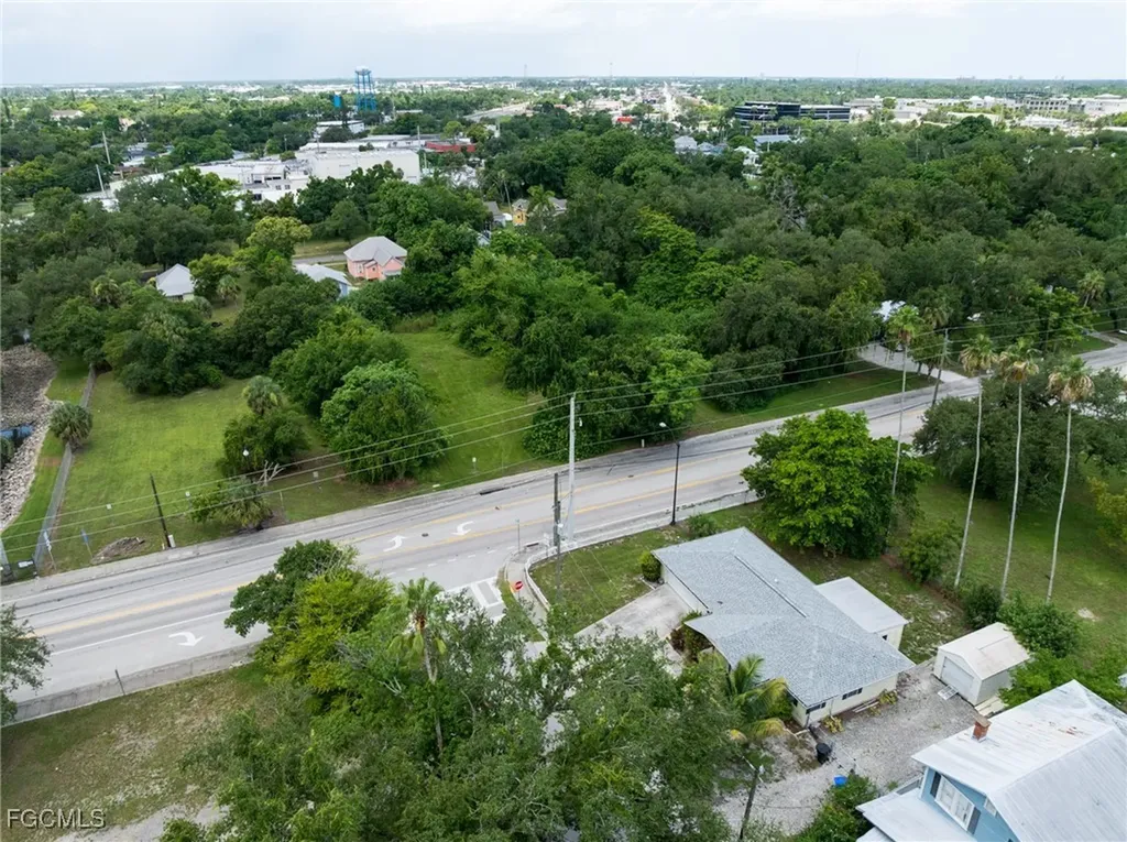 2542 And 2546 2nd Street Fort Myers FL 33901