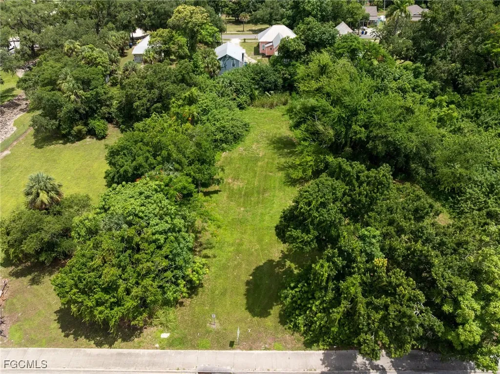 2542 And 2546 2nd Street Fort Myers FL 33901