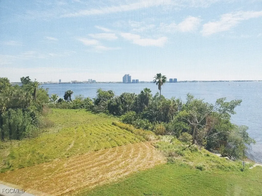 4510 N Key Drive North Fort Myers FL 33903