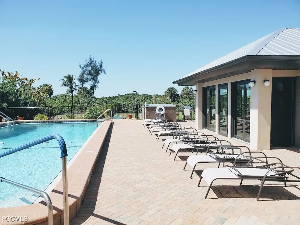 4510 N Key Drive North Fort Myers FL 33903