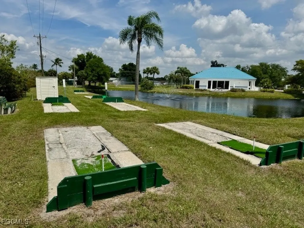 5563 Sir Walter Way North Fort Myers FL 33917