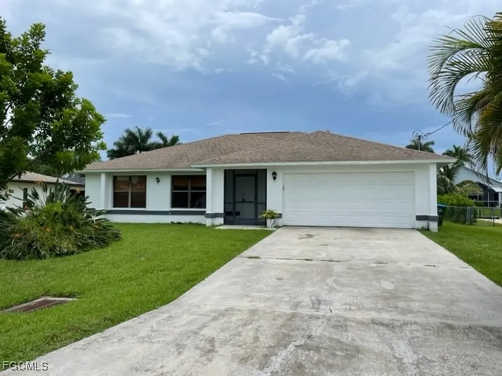 5367 Coral Avenue Cape Coral FL 33904