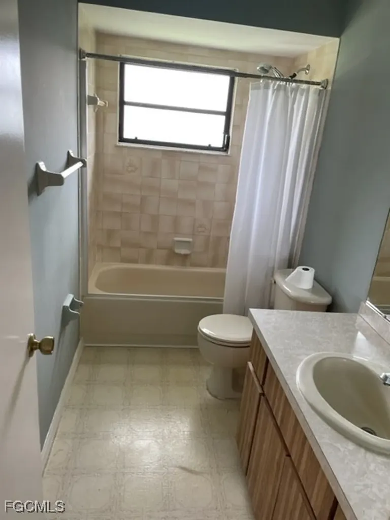 5367 Coral Avenue Cape Coral FL 33904