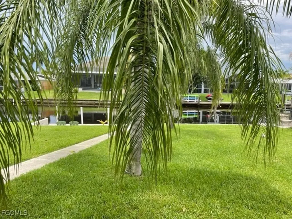 5367 Coral Avenue Cape Coral FL 33904