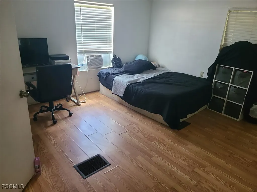 2463 Laurel Lane North Fort Myers FL 33917