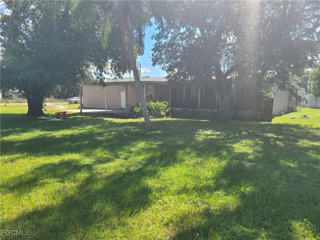 2463 Laurel Lane North Fort Myers FL 33917