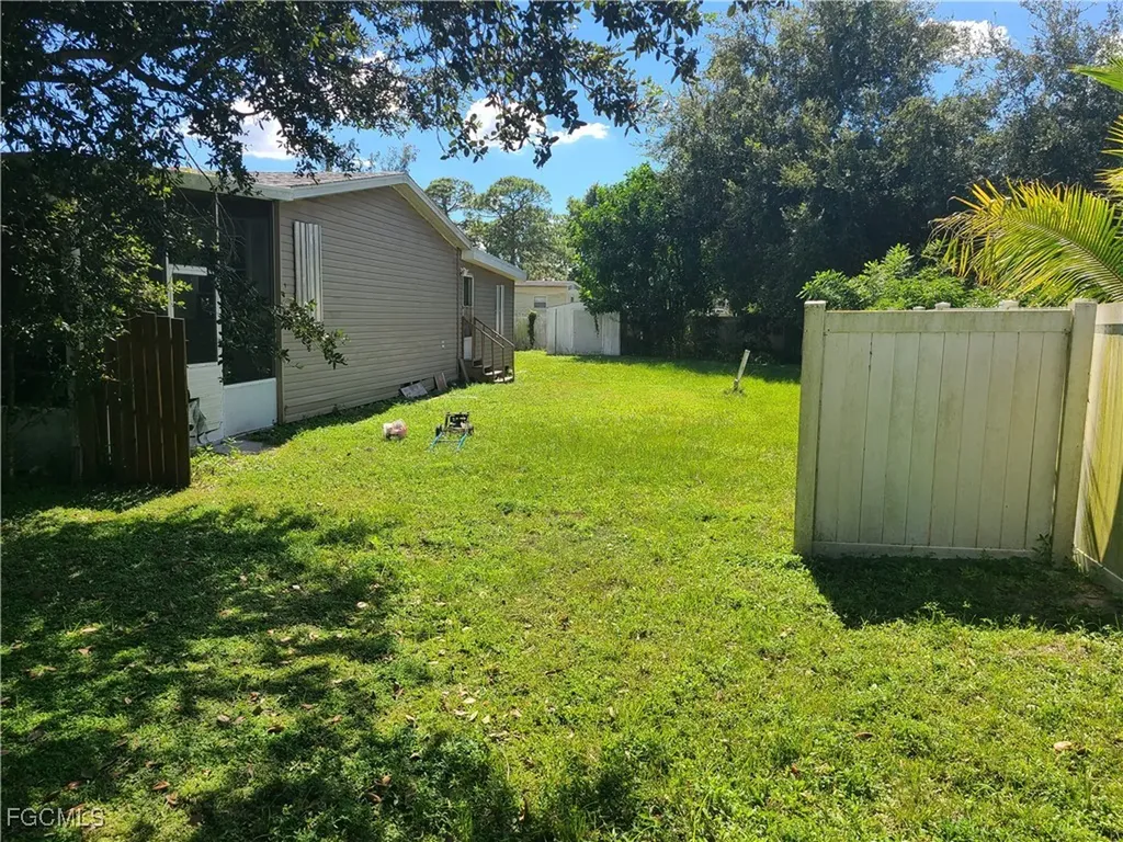 2463 Laurel Lane North Fort Myers FL 33917