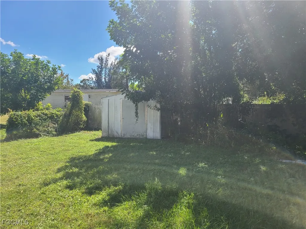 2463 Laurel Lane North Fort Myers FL 33917