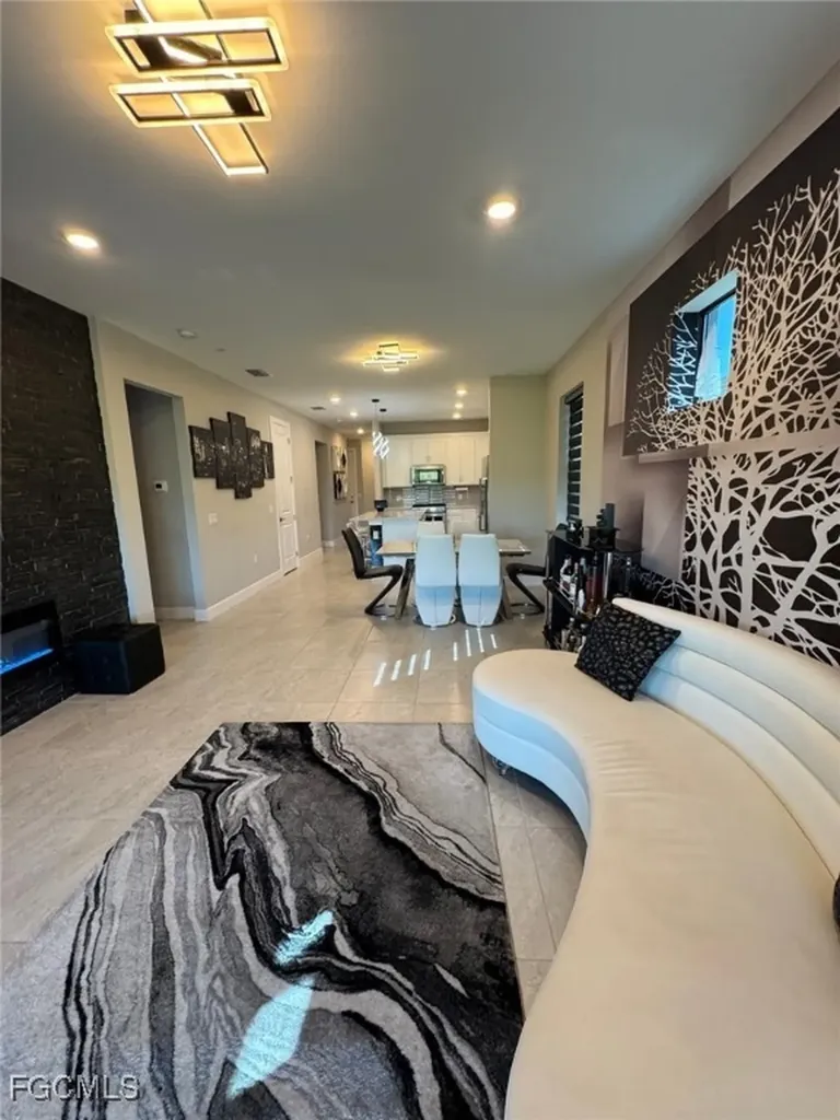 20036 Kingmont Drive Estero FL 33928