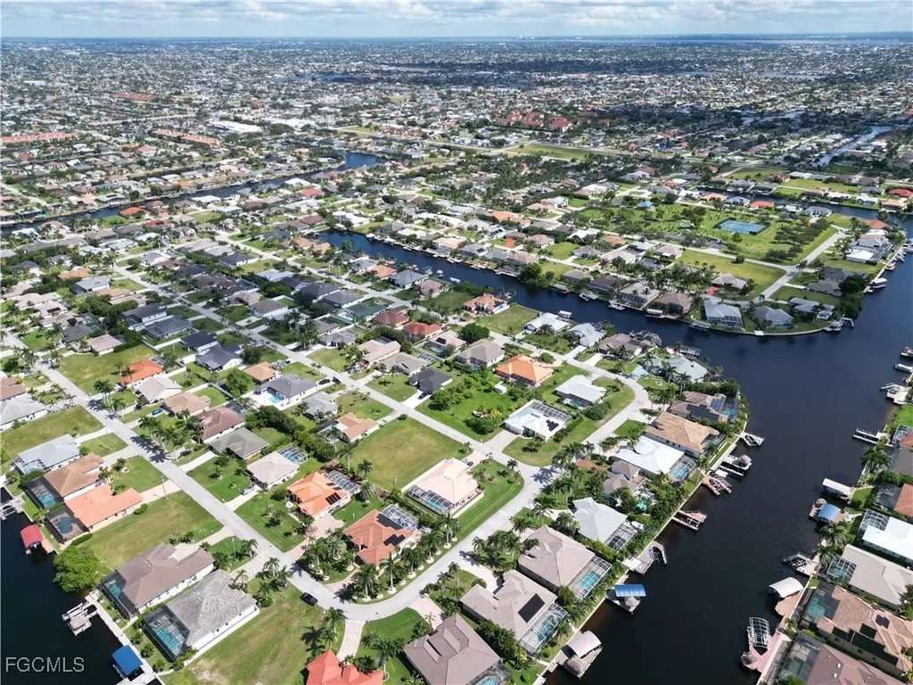 5304 SW 19th Place Cape Coral FL 33914