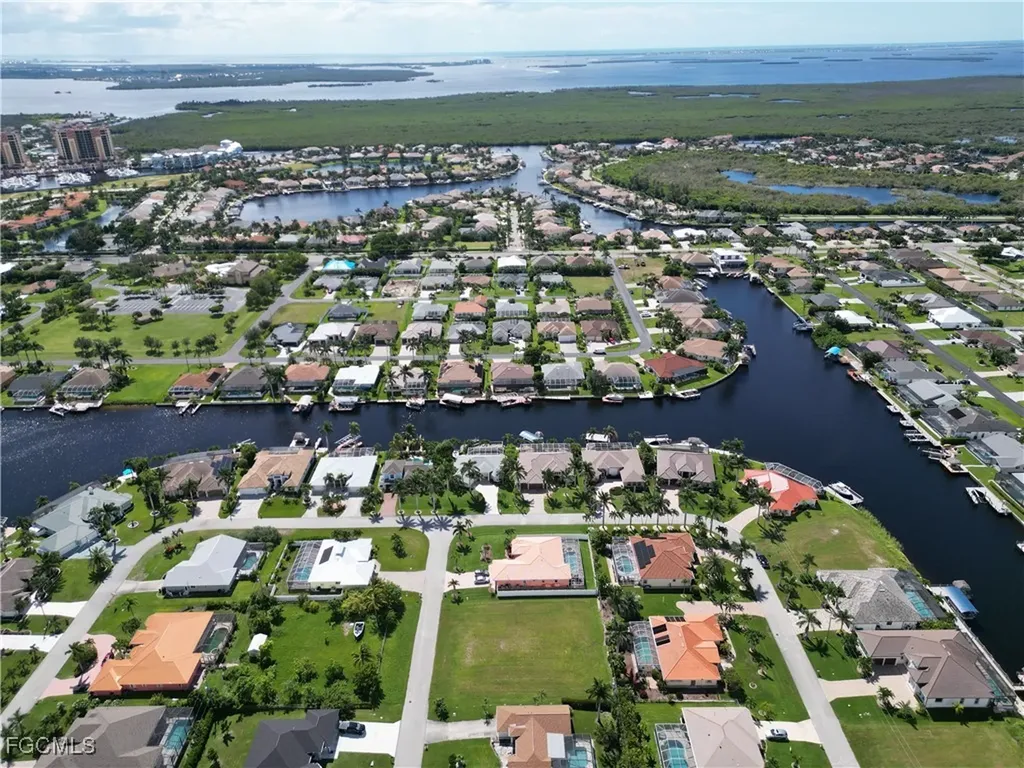 5304 SW 19th Place Cape Coral FL 33914