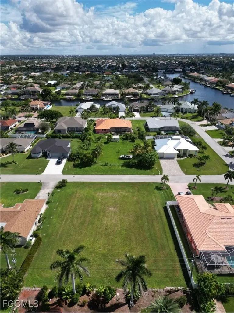 5304 SW 19th Place Cape Coral FL 33914