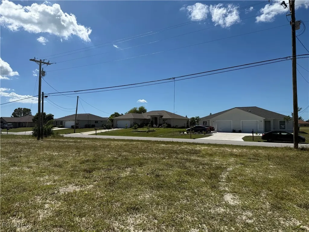 2805 SW 7th Place Cape Coral FL 33914