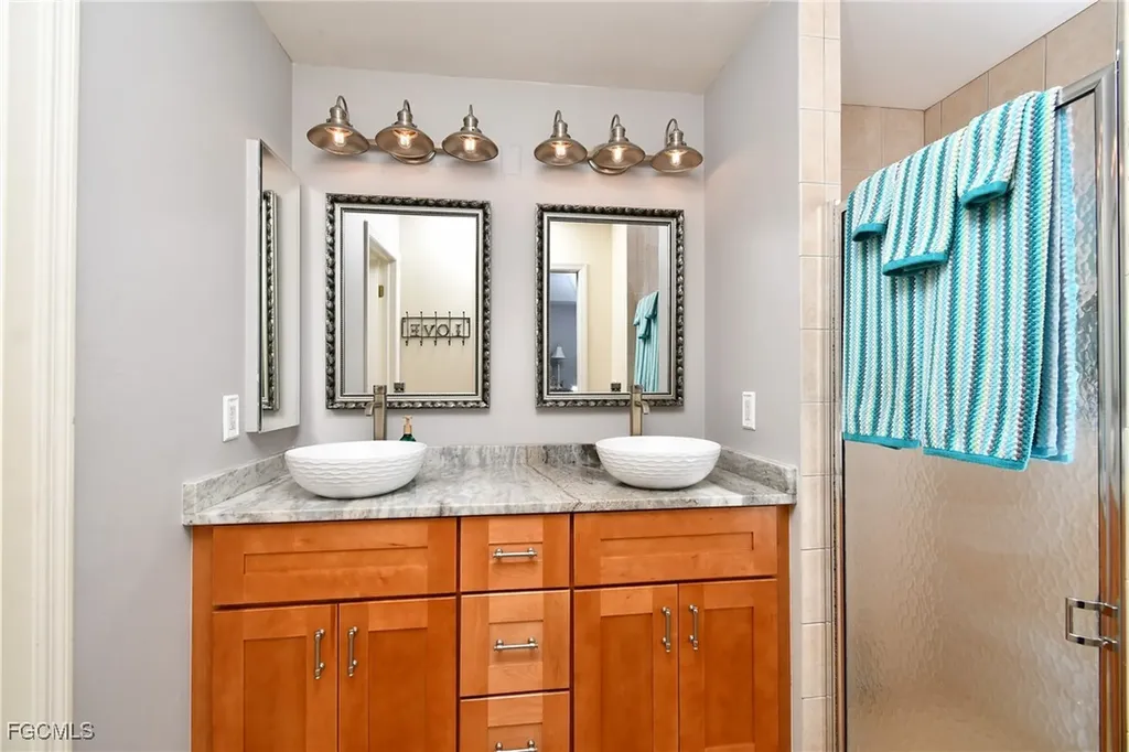 1306 SW 4th Place Cape Coral FL 33991