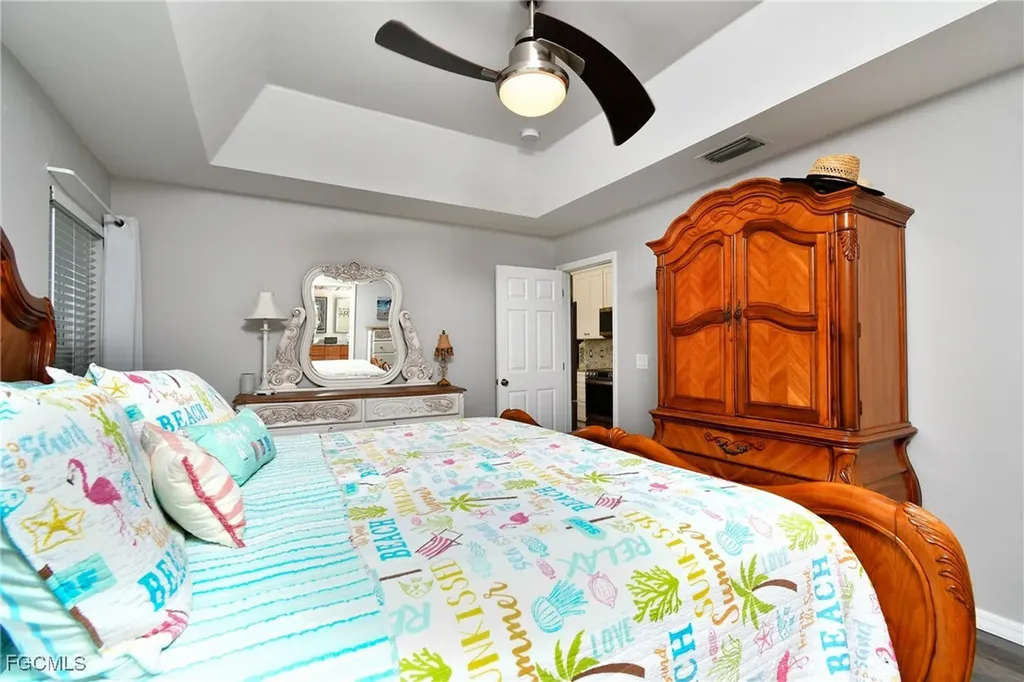 1306 SW 4th Place Cape Coral FL 33991
