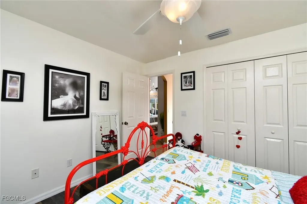 1306 SW 4th Place Cape Coral FL 33991