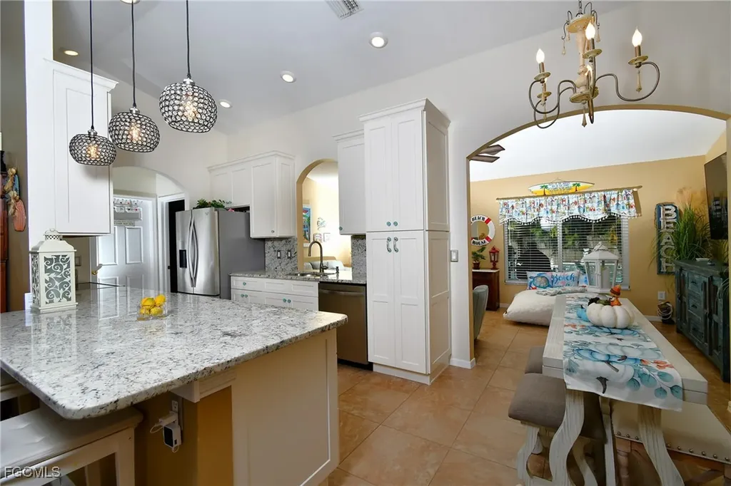 1306 SW 4th Place Cape Coral FL 33991