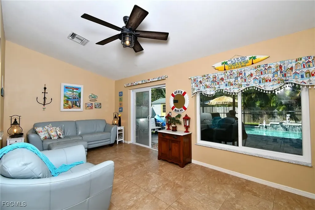 1306 SW 4th Place Cape Coral FL 33991