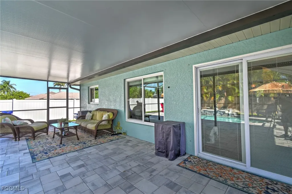 1306 SW 4th Place Cape Coral FL 33991