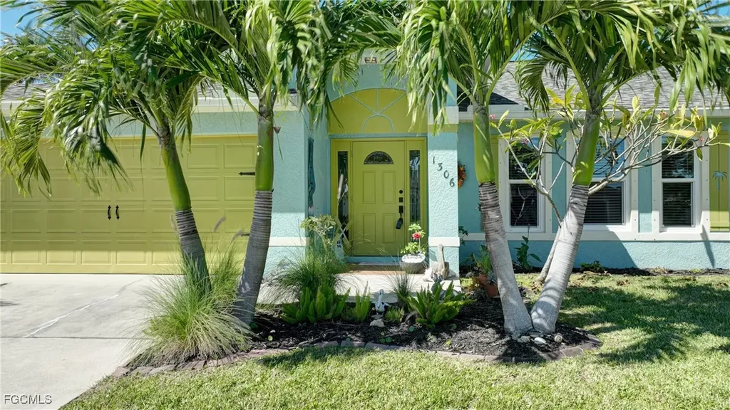1306 SW 4th Place Cape Coral FL 33991
