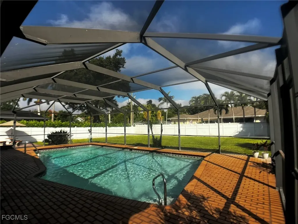 1263 Caloosa Drive Fort Myers FL 33901
