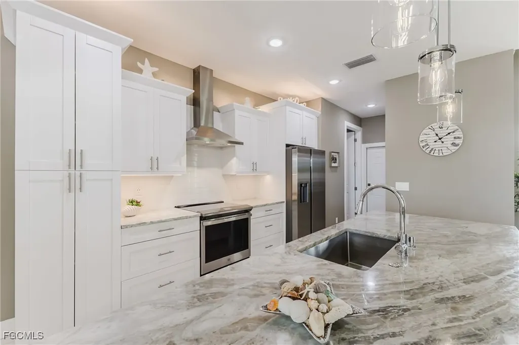 1705 SW 31st Lane Cape Coral FL 33914