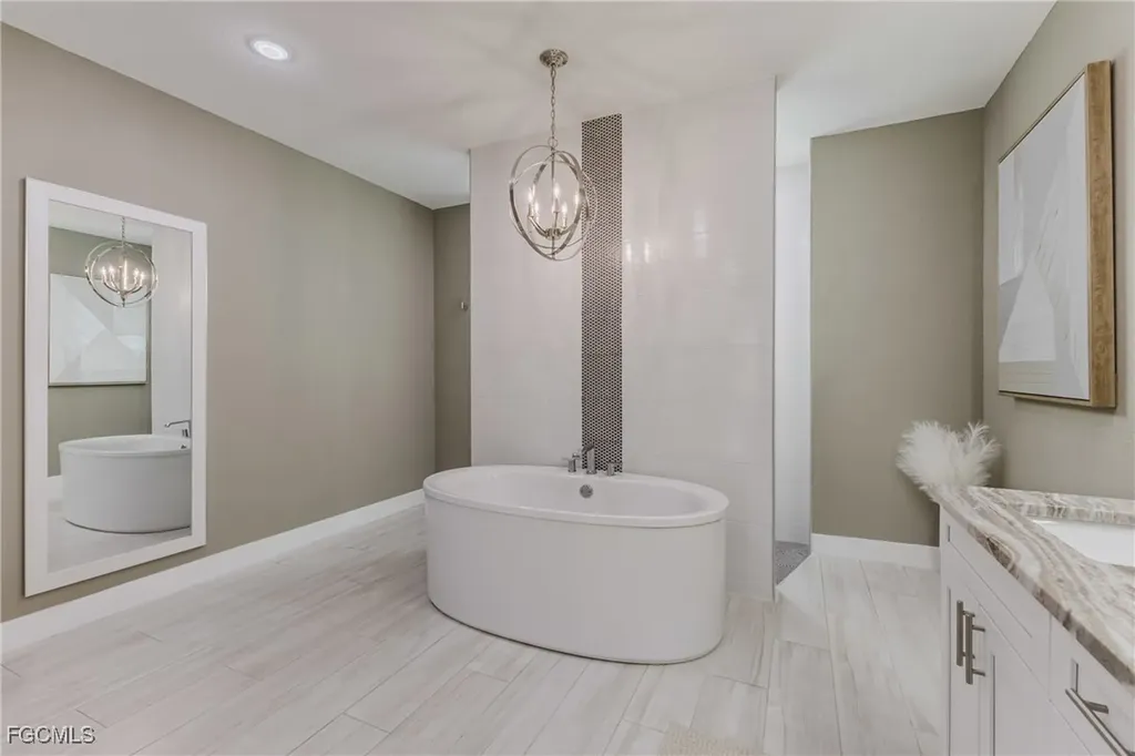 1705 SW 31st Lane Cape Coral FL 33914