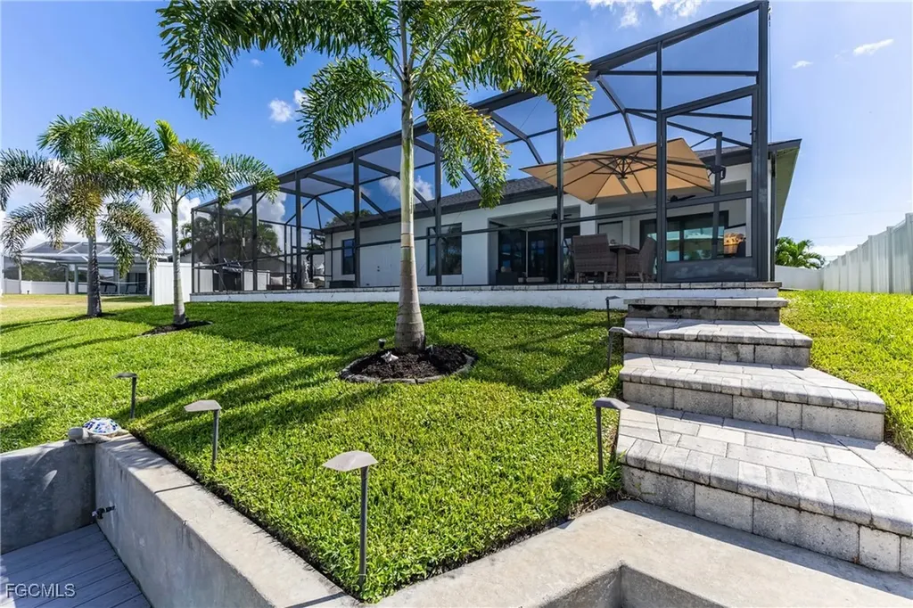 1705 SW 31st Lane Cape Coral FL 33914