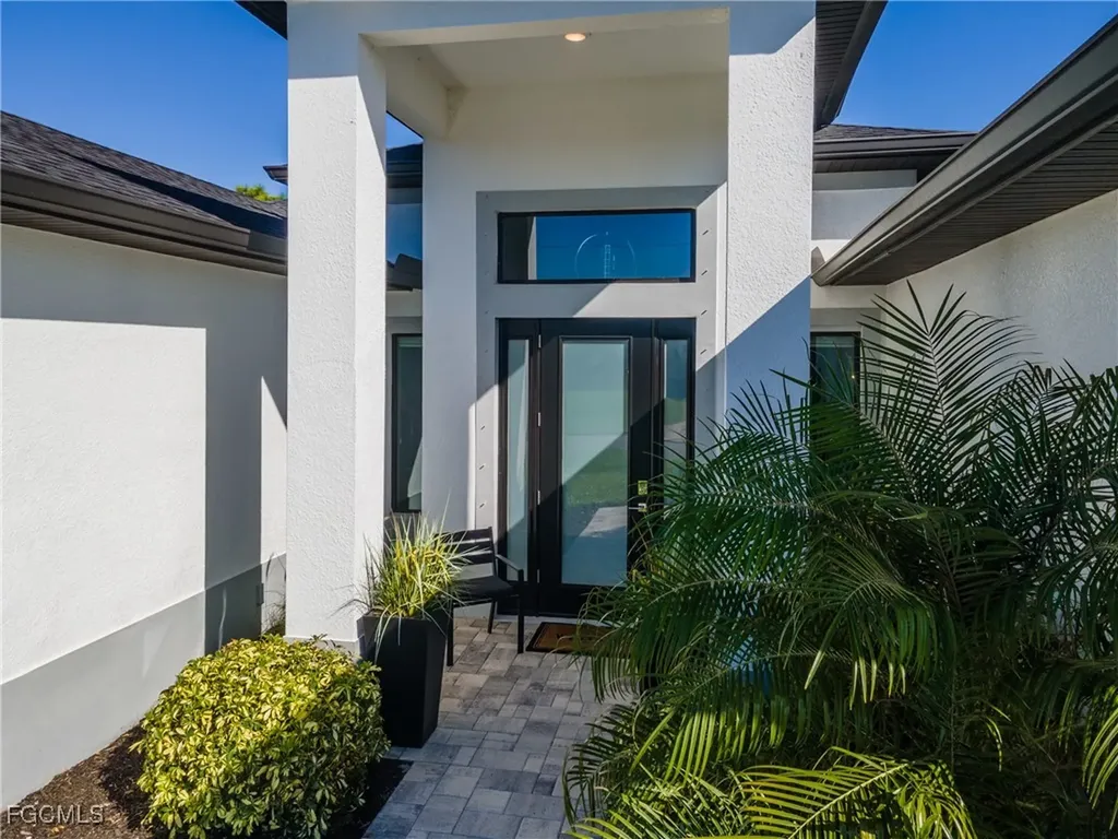 1705 SW 31st Lane Cape Coral FL 33914