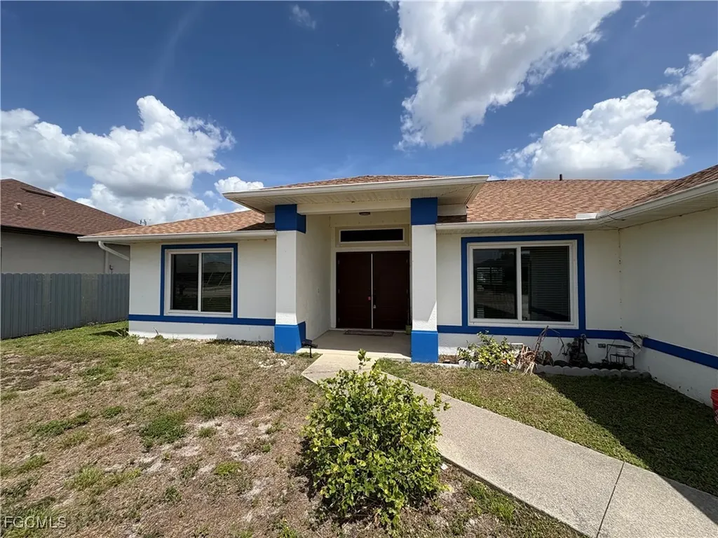 1417 NE 4th Place Cape Coral FL 33909