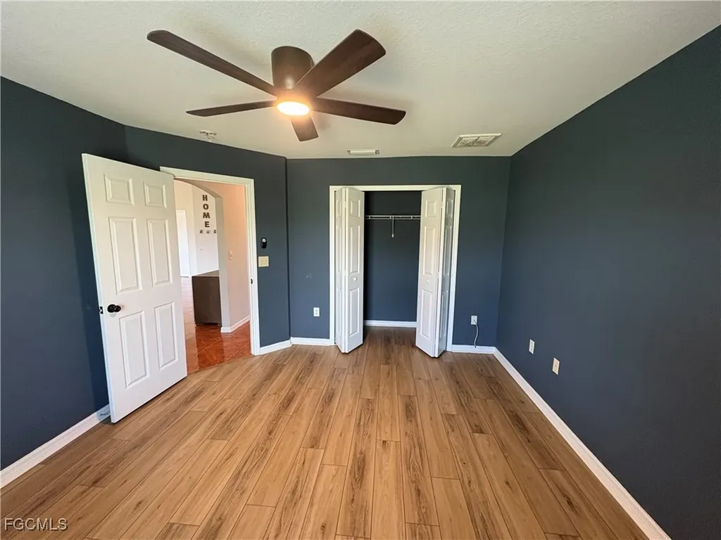 1417 NE 4th Place Cape Coral FL 33909