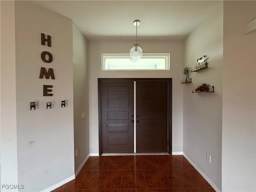1417 NE 4th Place Cape Coral FL 33909