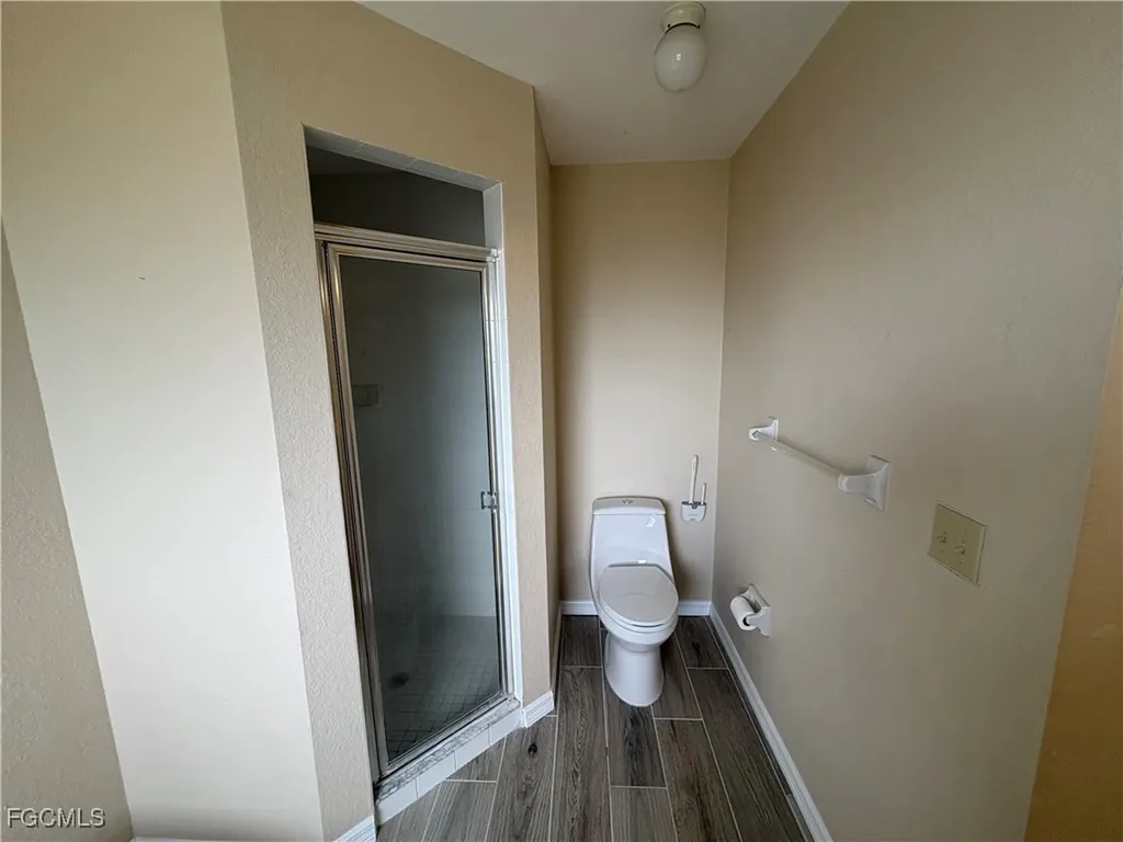 1417 NE 4th Place Cape Coral FL 33909