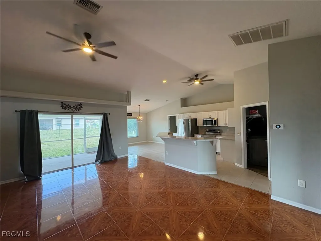 1417 NE 4th Place Cape Coral FL 33909