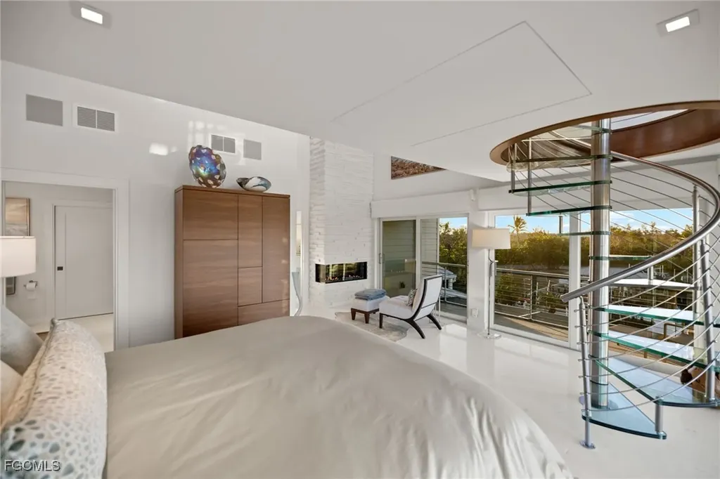 1290 Bay Drive Sanibel FL 33957
