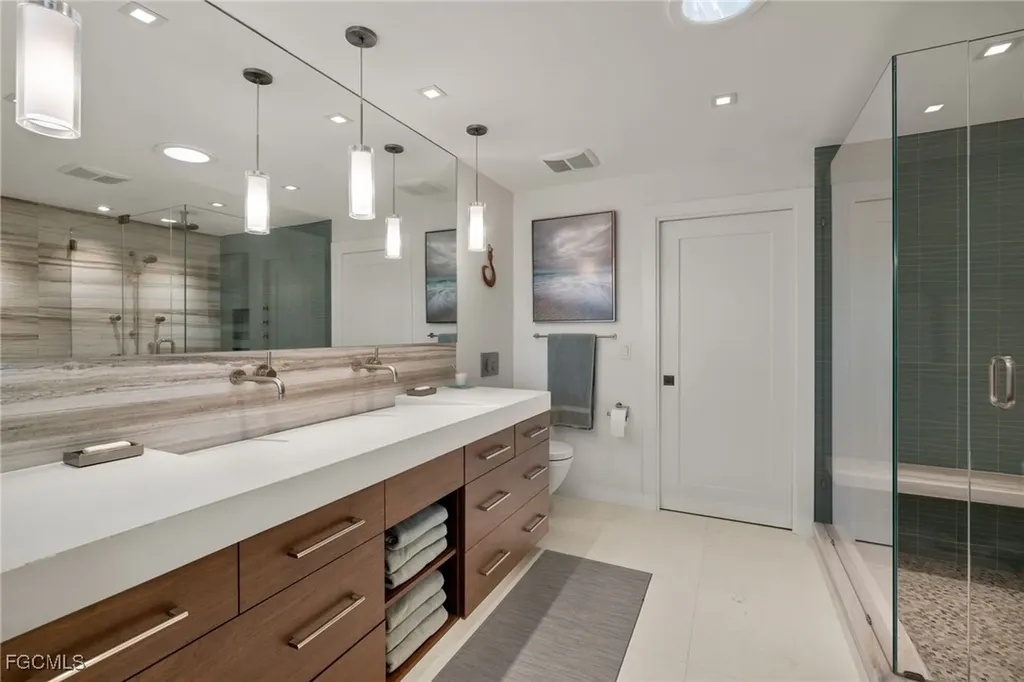 1290 Bay Drive Sanibel FL 33957