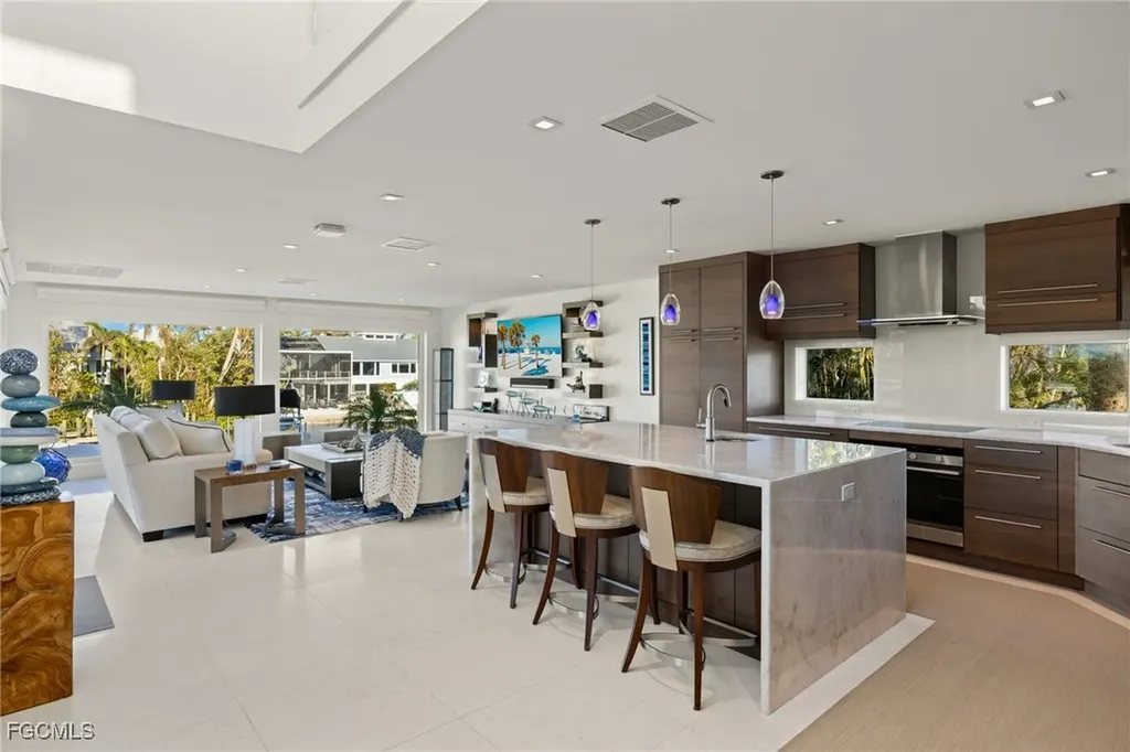 1290 Bay Drive Sanibel FL 33957