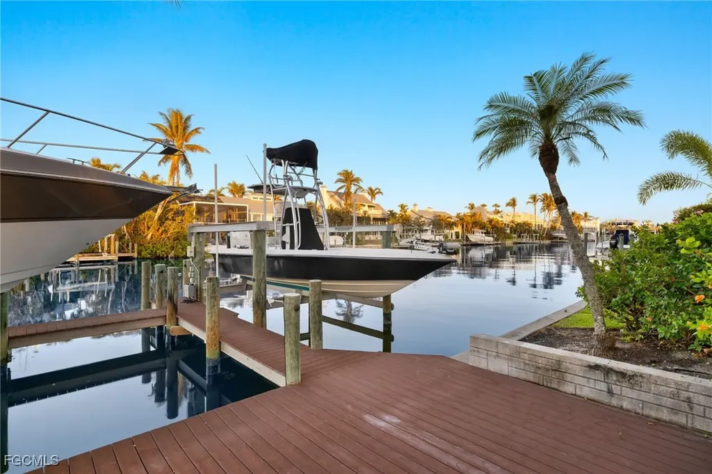 1290 Bay Drive Sanibel FL 33957