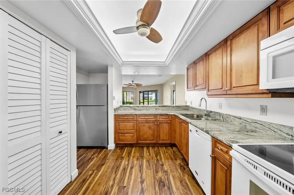 6979 Winkler Road Fort Myers FL 33919