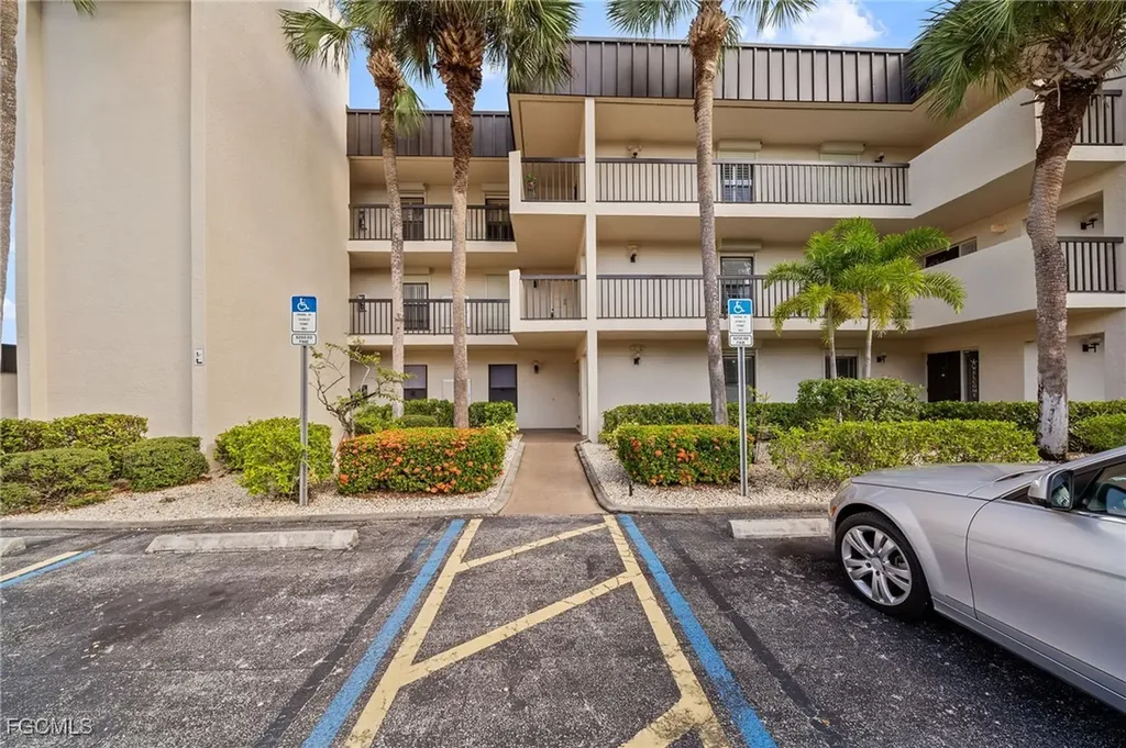 6979 Winkler Road Fort Myers FL 33919