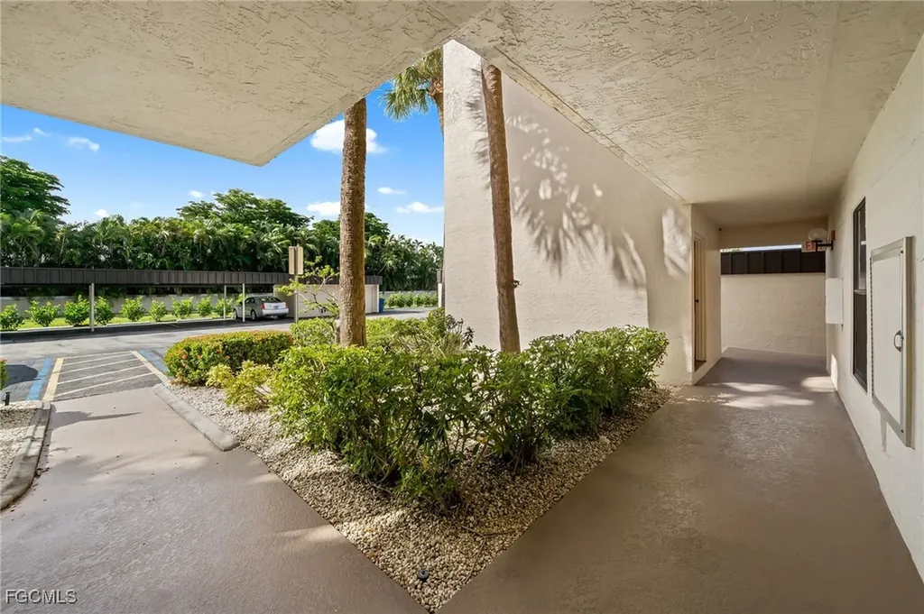 6979 Winkler Road Fort Myers FL 33919
