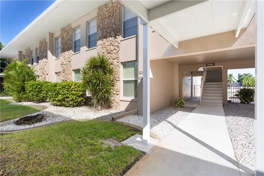 1739 SE 46th Lane Cape Coral FL 33904