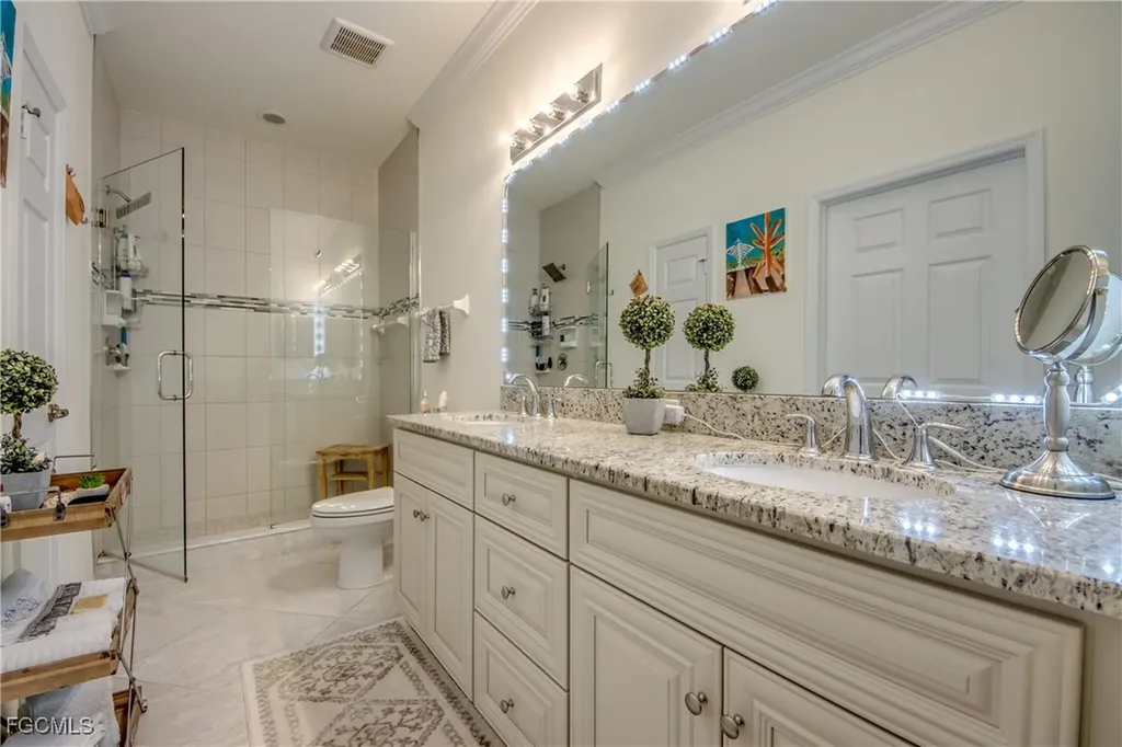 1051 Winding Pines Circle Cape Coral FL 33909