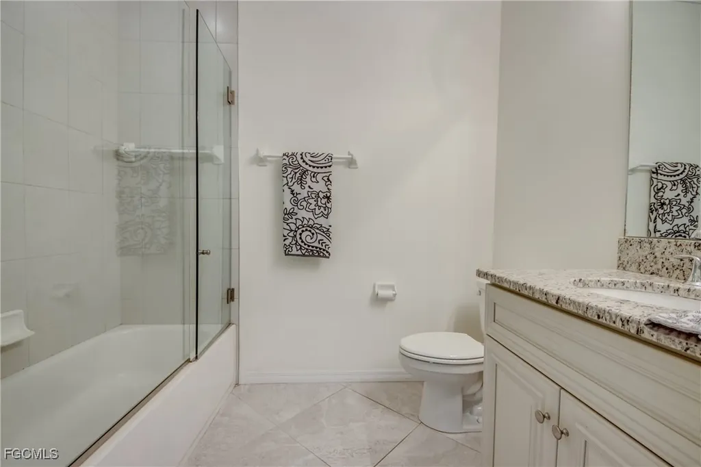 1051 Winding Pines Circle Cape Coral FL 33909