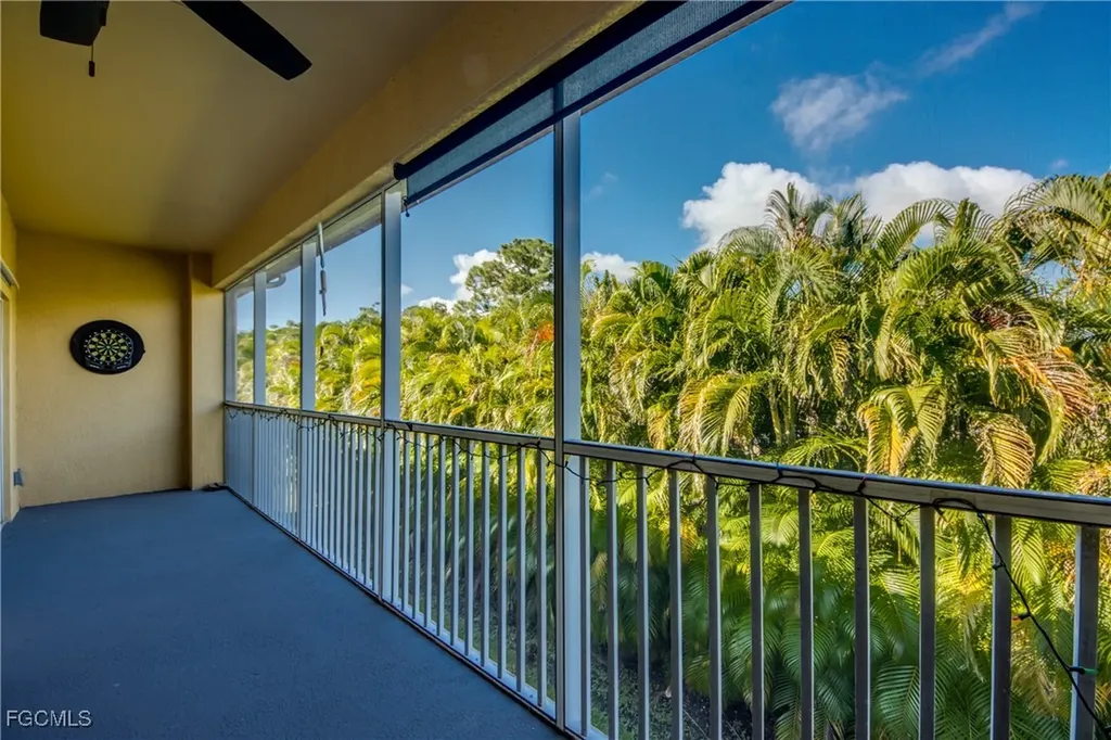 1051 Winding Pines Circle Cape Coral FL 33909