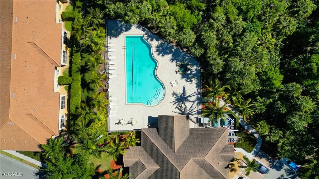 1051 Winding Pines Circle Cape Coral FL 33909