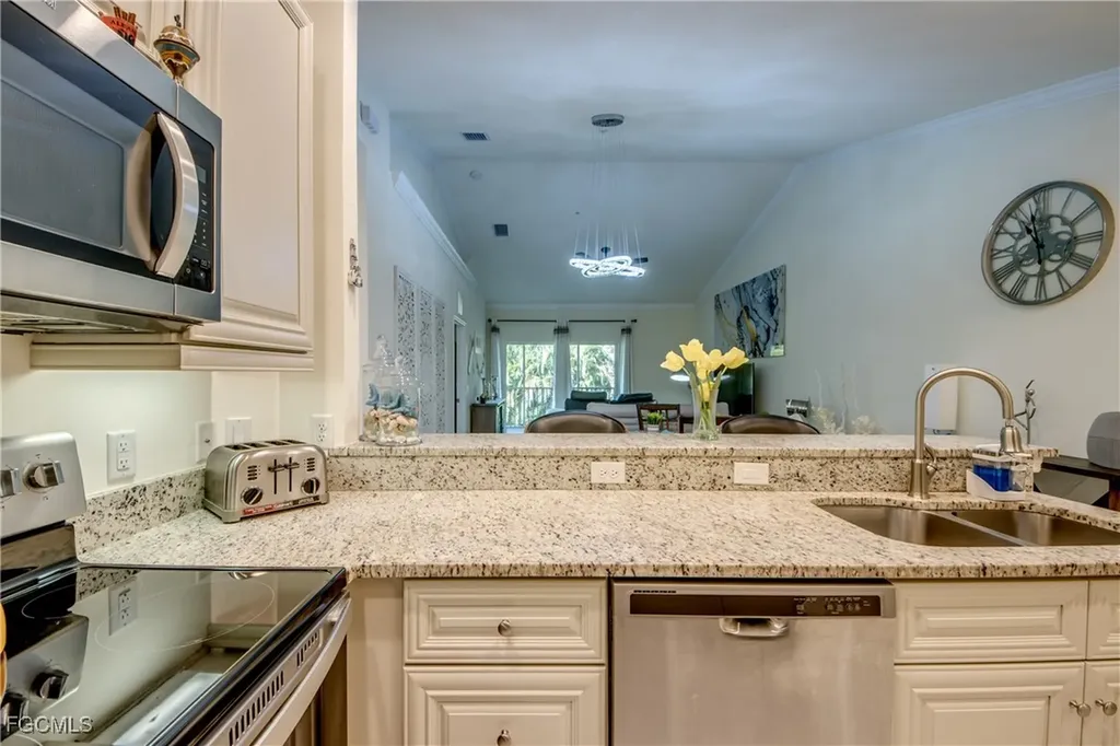 1051 Winding Pines Circle Cape Coral FL 33909