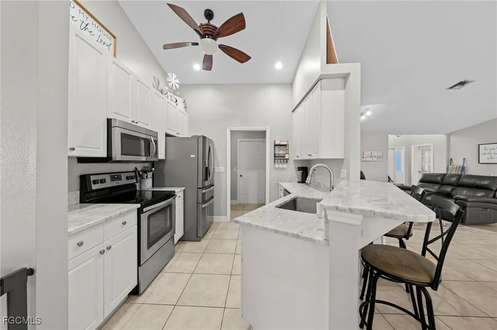 203 NW 4th Avenue Cape Coral FL 33993