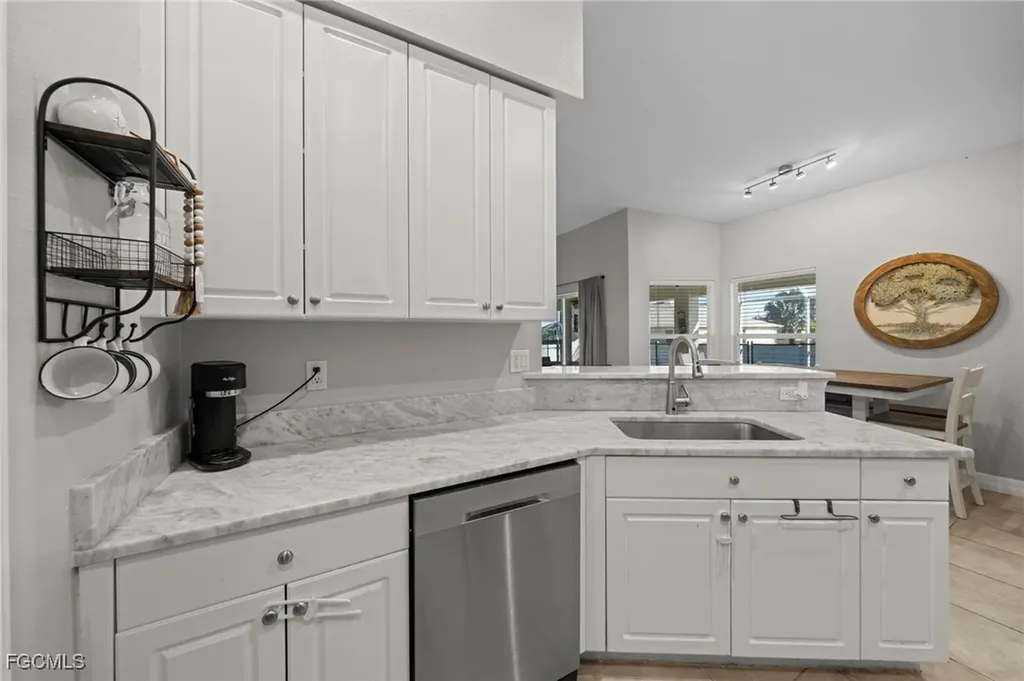 203 NW 4th Avenue Cape Coral FL 33993