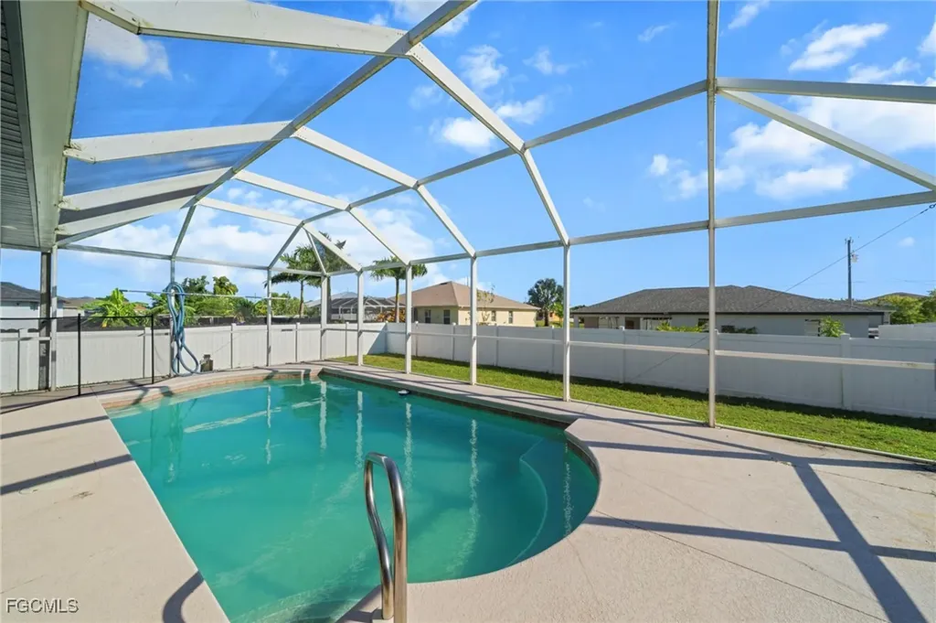 203 NW 4th Avenue Cape Coral FL 33993